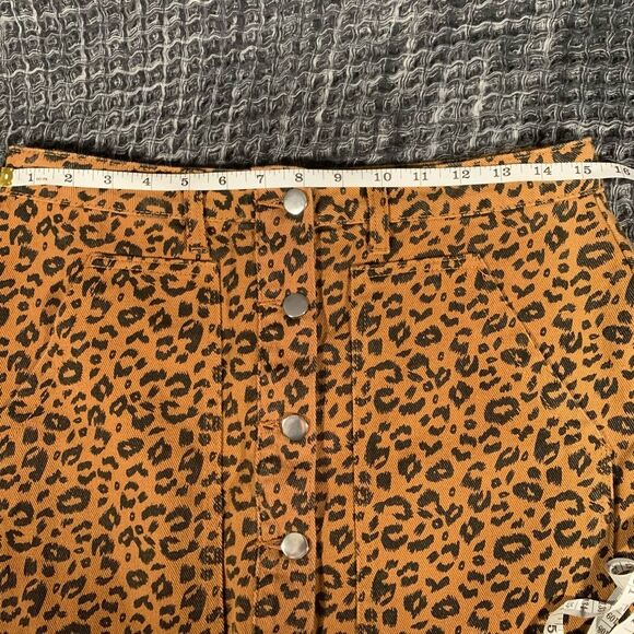 MITTOSHOP Animal NWT Print Denim Button Down Raw Hem Skirt Women's Medium #718 - Picture 9 of 11